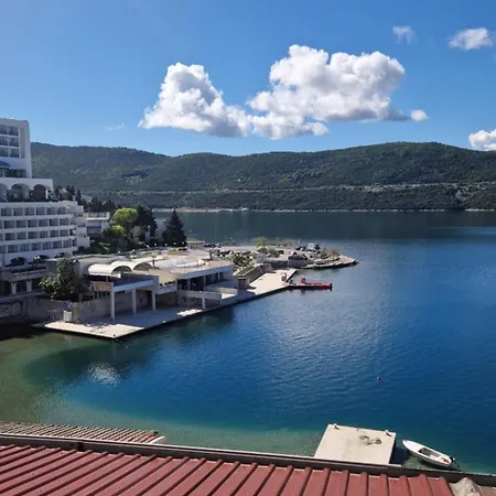 Lookman Neum